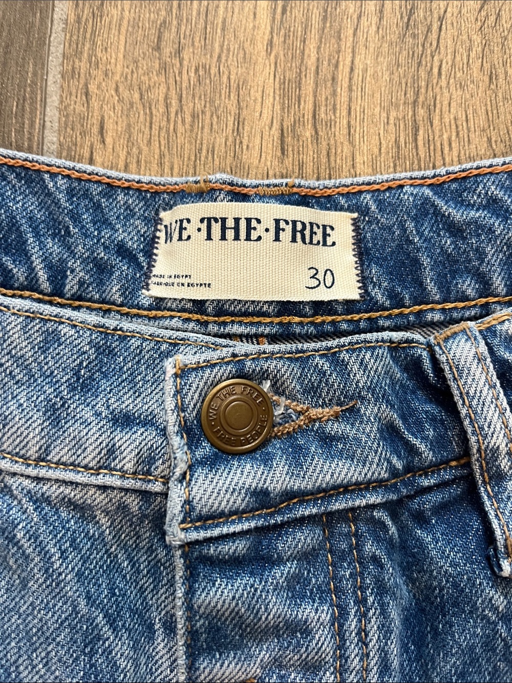 NEW We The Free Good Luck Mid-Rise Barrel Jeans Size 30 - Picture 4 of 8